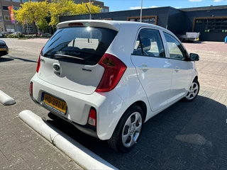 Kia Picanto Kia Picanto 1.0i ComfortLine 5drs. +weinig km+ - afbeelding nr 18