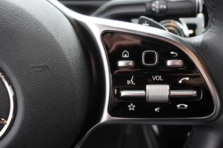Mercedes-Benz A-Klasse Mercedes-Benz A-klasse 200 Automaat Progressive | Sfeerverlichting | Navigatie | Climate control | Camera | Parkeer sensoren | Half Lederen Bekleding | Led  | Cruise Control | LMV Velgen - afbeelding nr 17