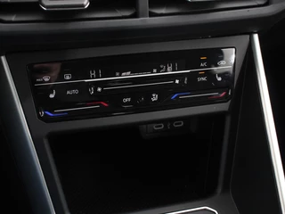 Volkswagen Polo Volkswagen Polo 1.0 TSI Move | Navigatie | App Connect / Android Auto / Apple Carplay | Climate Control | Parkeer sensoren | Lichtmetalen Velgen | Dab | Digitale Cockpit - afbeelding nr 19