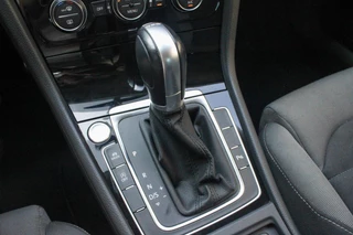 Volkswagen Golf Volkswagen Golf 1.4 TSI Highl Busi R-line | ACC | Camera | Stoel VW | Carplay - afbeelding nr 14