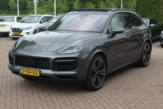 Porsche Cayenne Porsche Cayenne 3.0 E-Hybrid Platinum Edition / Trekhaak / Panoramadak / 360Camera / 22'' / Matrix LED / Luchtvering / Sportdesign / Sportchrono / Keyless / Stoelventilatie / Stuurverwarming / Dodehoek / DAB / ACC - afbeelding nr 6