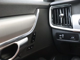 Volvo V90 Volvo V90 T4 Momentum | Trekhaak | Dodehoekdetectie | - afbeelding nr 32