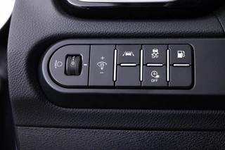 Kia XCeed Kia XCeed 1.6 GDi PHEV DynamicLine | Half LEDER | ECC | NAVI - afbeelding nr 9