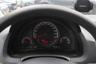 Volkswagen up! Volkswagen up! 1.0 BMT take up! / Airco / Radio / LED Dagrijverlichting / Elektr. ramen voor / Parrot - afbeelding nr 17