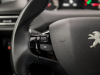 Peugeot 308 Peugeot 308 1.2 PureTech Sport (PANORAMADAK, APPLE CARPLAY, GROOT NAVI, LEDEREN SPORTSTOELEN, STOELVERWARMING, 360 CAMERA, GETINT GLAS, CRUISE, NIEUWSTAAT) - afbeelding nr 20