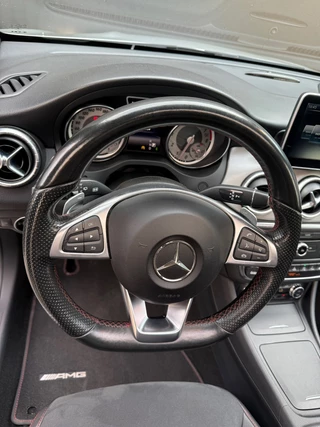 Mercedes-Benz CLA Mercedes-Benz CLA-klasse Shooting Brake 200 OrangeArt Edition|Panorama|Amg-Line|Dodehoekdetector - afbeelding nr 28