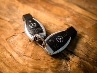 Mercedes-Benz CLA Mercedes-Benz CLA 180 AMG Sport Automaat (SCHUIFDAK, APPLE CARPLAY, GROOT NAVI, LEDER/ALCANTARA, STOELVERWARMING, SPORTSTOELEN, CRUISE, KEYLESS START, NIEUWSTAAT) - afbeelding nr 34