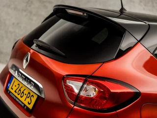 Renault Captur Automaat (NAVIGATIE, CLIMATE, CAMERA, GETINT GLAS, STOELVERWARMING, LEDER, SPORTSTOELEN, PARKEERSENSOREN, CRUISE, NIEUWE APK, NIEUWSTAAT) - afbeelding nr 30