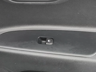 Kia Stonic - Navigatie - Camera - Airco - Cruise control - 17 inch LM velgen - Fabrieksgarantie tot 03-2027 - afbeelding nr 41
