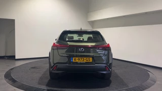 Lexus UX | Elektrisch verstelbare stoelen | Adaptieve cruise control | Lane assist - afbeelding nr 17