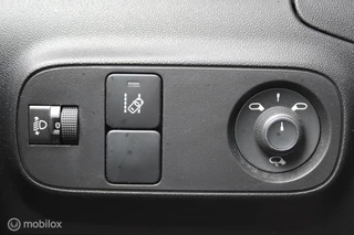 Citroën C3 Citroen C3 1.2 PureTech S&S Feel, Pdc, Cruise, App connect, Clima, Navi, Donkerglas. - afbeelding nr 28