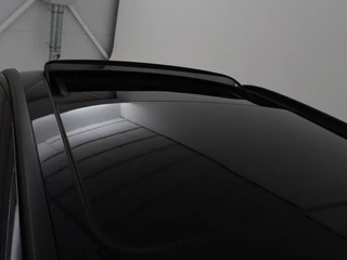 BMW 5 Serie BMW 5-serie 530e xDrive M Sport | Panoramadak |  Harman/Kardon | Stoel & stuurverwarming | Adaptive cruise | Camera | Trekhaak | Carplay | Achterbankverwarming | Live Cockpit | Sportstoelen - afbeelding nr 28