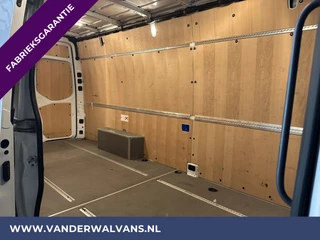 Mercedes-Benz Sprinter Mercedes-Benz Sprinter 317 CDI 170pk L3H2 Fabrieksgarantie Euro6 Airco | Camera | Apple Carplay | Cruisecontrol Android Auto, Parkeersensoren, Bijrijdersbank, stoelverwarming - afbeelding nr 11