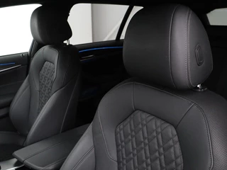 BMW 5 Serie BMW 5-serie 530e xDrive M Sport | Leder |  Stoel & stuurverwarming | Sfeerverlichting | Adaptief LED | Carplay | Camera | Live cockpit | Navigatie - afbeelding nr 6