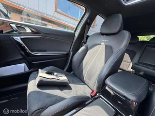 Kia ProCeed Pro Ceed 1.0 Turbo 120pk  GT-Line  Panorama dak, 17 inch velg.  Keyless entry , Voorstoelen & Stuur verwarmd , Navigatie , Achteruit rij Camera  , Apple Carplay / Android Auto , GT Line exterieur  & interieur - afbeelding nr 24