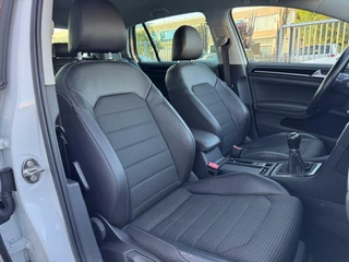 Volkswagen Golf Volkswagen Golf 1.4 TSI Highline 122 pk Xenon 18inch Leder Massage Navi Cruise Garantie - afbeelding nr 18