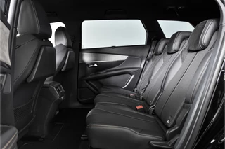 Peugeot 5008 | Dig. Cockpit | Adapt. Cruise | Stoelverw. | PDC | Camera | NAV + App. Connect | ECC | Elek. Klep | LM 19