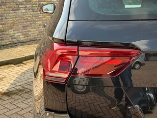 Volkswagen Tiguan Volkswagen Tiguan 1.5 TSI Automaat R-Line Panodak 20 Inch LED - afbeelding nr 15
