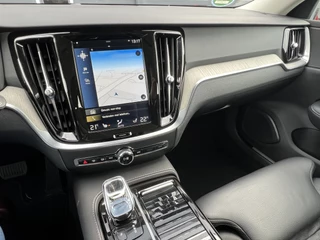 Volvo V60 Navigatie Sportstoelen Stoelverwarming Camera Elek. Bestuurderstoel Leder Trekhaak Dab Carplay NL Auto 1e Eigenaar Plug in Hybride BTW Auto - afbeelding nr 14