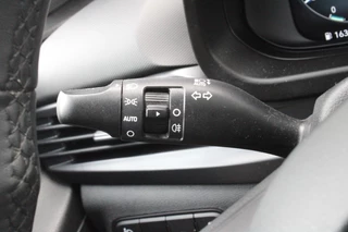 Hyundai Bayon Hyundai Bayon 1.0 T-GDI 100PK AUTOMAAT PREMIUM | ACHTERUITRIJ CAMERA | CLIMATE CONTROL | SFEER VERLICHTING | LED KOPLAMPEN | BOSE AUDIO | STOEL/STUUR VERWARMING | DODEHOEK DETECTIE | KEYLESS ENTRY/START | PARKEERSENSOREN VOOR EN ACHER | APPLE CARPLAY/ANDROID AUTO | DRAADLOZE TEEFOONLADER | - afbeelding nr 25