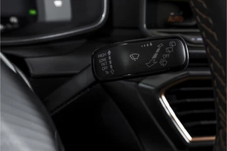 CUPRA Formentor | Dig. Cockpit | Adapt. Cruise | Stoel-+Stuurverw. | Elek. stoel met geheugen | PDC | Camera | NAV + App. Connect | ECC | LM 19