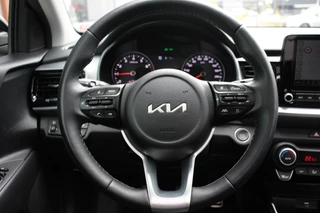 Kia Stonic Kia Stonic 1.0 T-GDi Platinum Edition | Schuifdak | Leder | Camera - afbeelding nr 17