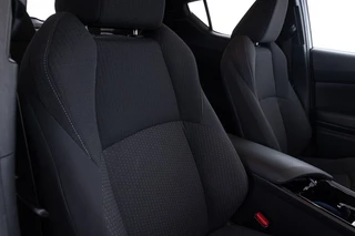 Toyota C-HR Toyota C-HR 1.8 Hybrid Style Automaat *NAVI *unieke km.stand* - afbeelding nr 5