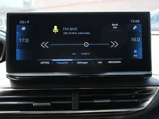 Peugeot 3008 Peugeot 3008 1.2 PureTech Allure Climate control Adaptive cruise control Achteruitrijd camera Parkeersensoren Verwarmde voorstoelen LED Navigatie Apple Carplay/ Android Auto - afbeelding nr 26