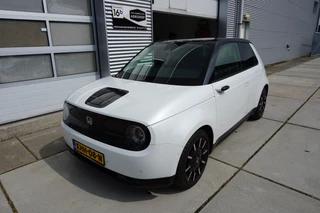 Honda e Advance 17"