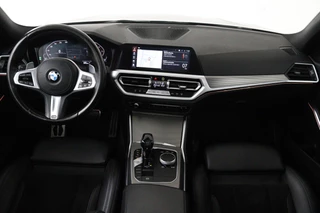 BMW 3 Serie BMW 3-serie Touring 320i High Executive (PANORAMADAK, TREKHAAK WEGKLAPBAAR, CAMERA, NAVIGATIE, NL-AUTO, DEALER ONDERHOUDEN) - afbeelding nr 3