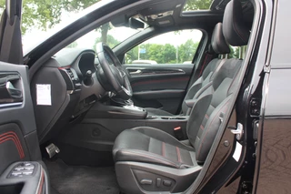 Renault Arkana Renault Arkana 1.6 E-Tech Hybrid 145 R.S. Line / Trekhaak / Panoramadak / Camera / Leder / 18'' / Bose / Keyless / Sfeerverlichting / Navigatie / Dodehoek / DAB / ACC / Stoelverwarming - afbeelding nr 10