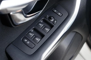 Volvo V40 Volvo V40 1.6 T2 R-Design | Trekhaak | Climate control | Cruise control | - afbeelding nr 29