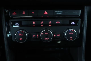 SEAT Leon SEAT Leon 1.5 TSI FR Intens | Trekhaak | Adaptive cruise |  Carplay | Camera | Sfeerverlichting | Full LED | Keyless | Navigatie | Sportstoelen - afbeelding nr 26