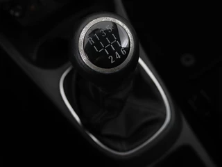 Opel Corsa Opel Corsa 1.0 Turbo OPC Line | Stoel & stuurverwarming |  Cruise control | Bluetooth | Airco | Parkeerhulp | 17'' lichtmetalen velgen - afbeelding nr 15
