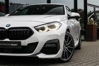 BMW 2 Serie BMW 2-serie Gran Coupé 218i M-Sport - TREKHAAK - LED - VOL!! - afbeelding nr 20