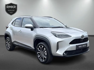 Toyota Yaris Cross 1.5 Hybride 130 pk Black Edition, Safety + Winter pakket.