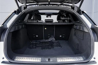 Land Rover Range Rover Velar Land Rover Range Rover Velar 2.0 AWD R-Dynamic Pano Camera Leder Meridian 21