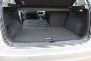 Volkswagen Golf Sportsvan Cruise-control,PDC, LMV,Achteruitrijcamera ,Stoelverwarming, Navigatie . etc. . - afbeelding nr 66