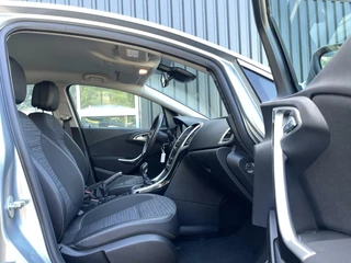 Opel Astra Opel Astra 1.4 Turbo Design Edition NAVIGATIE|TREKHAAK|CAMERA|CRUISE CONTROL|AIRCO|HALF LEER - afbeelding nr 23