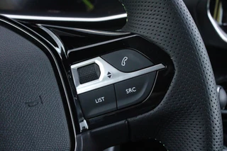 Peugeot 2008 Peugeot 2008 1.2 130PK AUTOMAAT GT PACK | NAVIGATIE | FULL LED KOPLAMPEN | DRAADLOZE APPLE CARPLAY/ANDROID AUTO | ADAPTIVE CRUISE CONTROL | CAMERA VOOR + ACHTER | CLIMATE CONTROL | LICHTMETALEN VELGEN 17