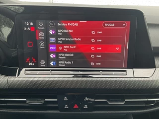 Volkswagen Golf Volkswagen Golf 1.5 eTSI R-Line Business+ Automaat Adap.Cruise Stoel/Stuurverw Led Sfeerverlichting! - afbeelding nr 32