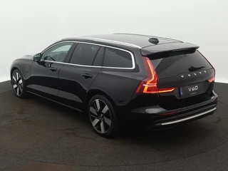 Volvo V60 Volvo V60 2.0 T6 Essential Edition | Driver Assist | Leder | Climate | 19