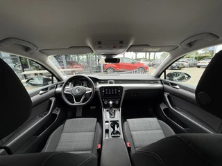 Volkswagen Passat Volkswagen Passat Variant 1.5 TSI Automaat/Trekhaak/Climate control/Stoelverwarming/150PK Keyless entry - afbeelding nr 33