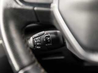 Peugeot 3008 (PANORAMADAK, APPLE CARPLAY, GROOT NAVI, 360 CAMERA, KEYLESS, LEDER, SPORTSTOELEN, GETINT GLAS, FOCAL AUDIO, ZWART HEMEL, NIEUWE APK, NIEUWSTAAT) - afbeelding nr 22