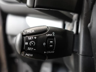 Opel Vivaro Opel Vivaro 1.5 CDTI L3H1 Dubbele Cabine 145PK Automaat Trekhaak Navigatie Airco Parkeersensoren Camera Cruise control - afbeelding nr 18