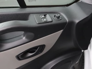 Renault Trafic Renault Trafic 1.6DCi 115PK Imperiaal | Trekhaak | Navigatie | Airco | Cruise | 3-Persoons - afbeelding nr 8
