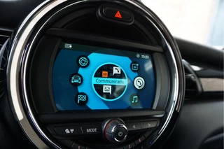 MINI Cooper MINI Cooper Mini 1.5 Pepper | NL AUTO | HUD | Sportinterieur (leer/ stof/ stoelverwarming) | Apple Carplay | Sfeerverlichting | 17inch | LED pakket | Keyless GO/ ENTRY | DUAL ZONE CLIMATE | Bonnet Stripes | Zwart dak | Front- achterspoiler - afbeelding nr 32
