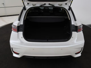 Lexus CT Lexus CT 200h 25th Edition | Stoelverwarming | Navigatie |  Parkeerhulp | Climate control | Camera | Cruise control | Sportstoelen | Bluetooth - afbeelding nr 10