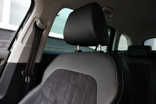 Škoda Superb Škoda Superb Combi 1.4TSI iV 218PK Business Ed. Plus *NAP/Trekh/Virtual/Stoelvw/Keyless* - afbeelding nr 24