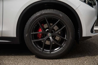 Alfa Romeo Stelvio Alfa Romeo Stelvio 2.0 Turbo Super Q4 4 nieuwe banden - afbeelding nr 5